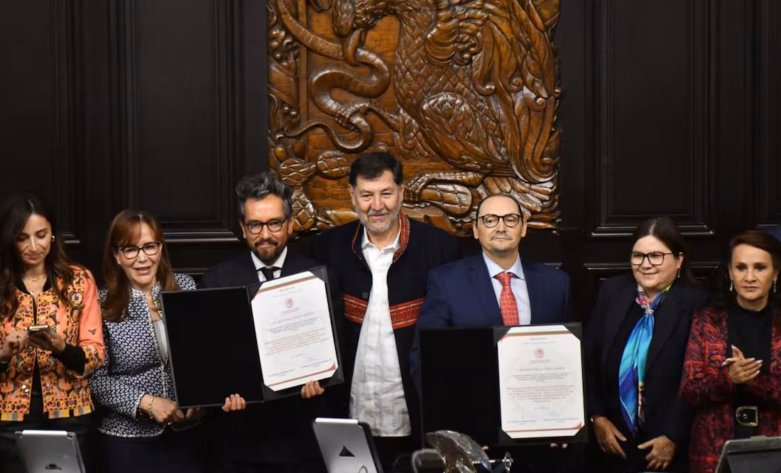 Rinde protesta Genaro Lozano como embajador en Italia; “es la nueva versión de Isabel Arvide”, señala PAN