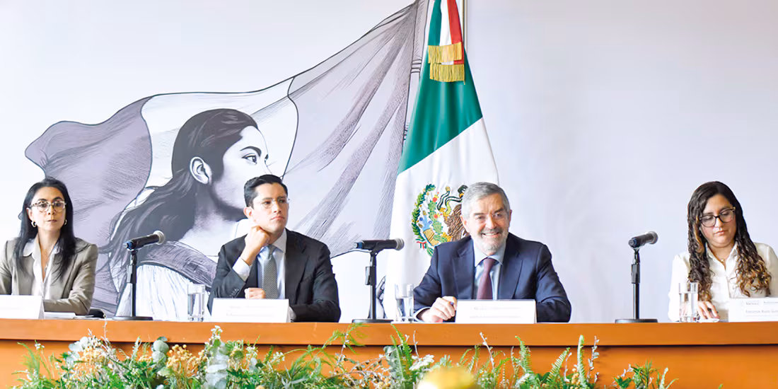 SRE reporta caída del 91% en flujo migratorio hacia EU