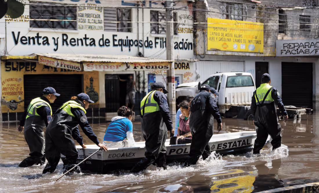 A 48 horas, sigue la emergencia por anegación en Nezahuacóyotl