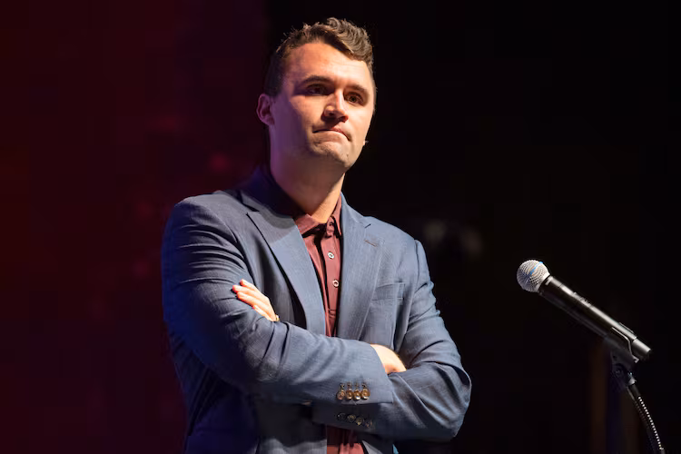 Salvador Ramírez renuncia a vocería de Comunicación Social de Morena ante críticas por sus comentarios sobre el asesinato de Charlie Kirk.