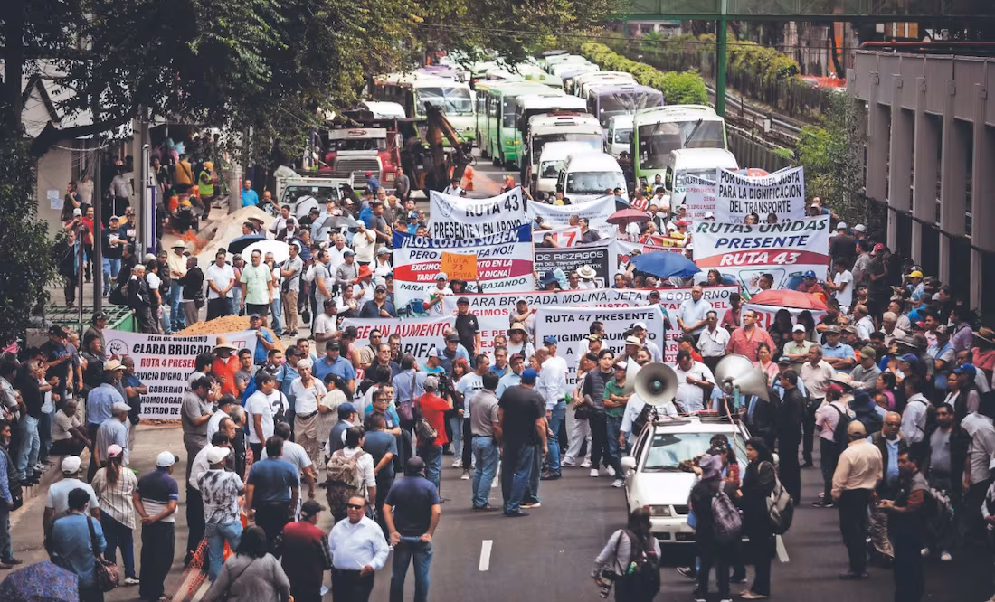 Cuándo será la mega marcha de transportistas que contempla bloqueos